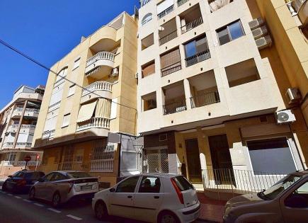 Commercial property for 59 000 euro in Torrevieja, Spain