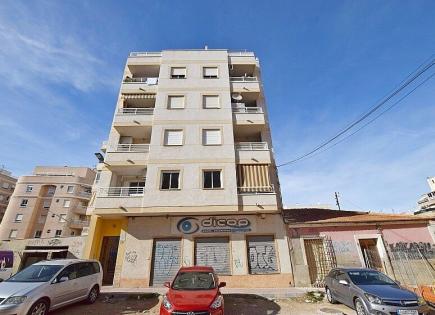 Commercial property for 159 000 euro in Torrevieja, Spain