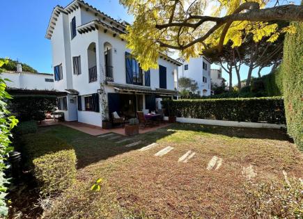 House for 750 000 euro on Costa Brava, Spain