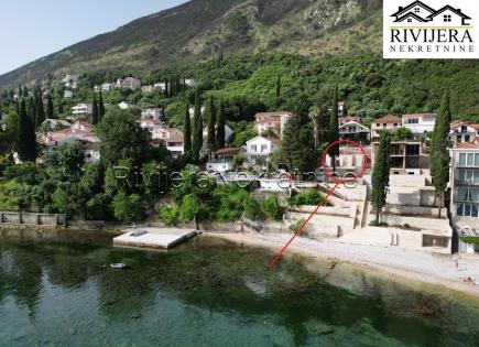 Villa for 1 850 000 euro in Herceg-Novi, Montenegro