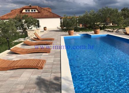 Manor for 1 250 000 euro in Sibenic, Croatia