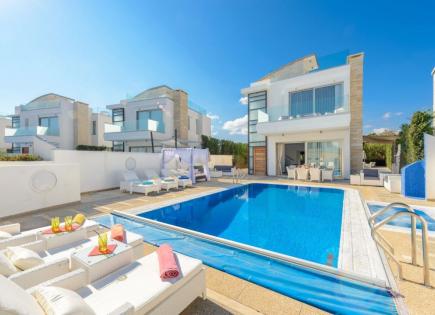 Villa for 1 200 000 euro in Protaras, Cyprus