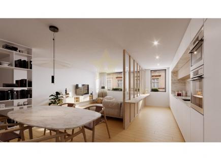Apartment for 485 000 euro in Porto, Portugal