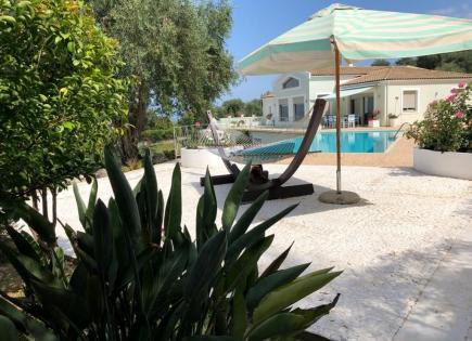 Villa for 990 000 euro in Corfu, Greece