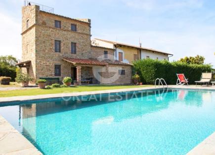 House for 530 000 euro in Cortona, Italy