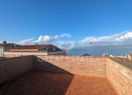 Apartment for 185 000 euro in Castiglione del Lago, Italy