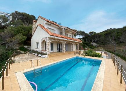 House for 780 000 euro in Begur, Spain