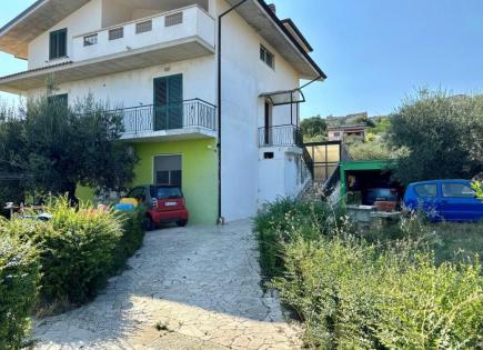 Casa para 169 000 euro en Citta Sant'Angelo, Italia