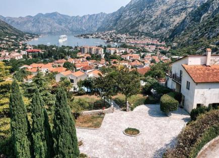 Villa für 950 000 euro in Kotor, Montenegro