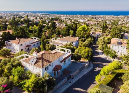 Villa for 676 604 euro in Kyrenia, Cyprus