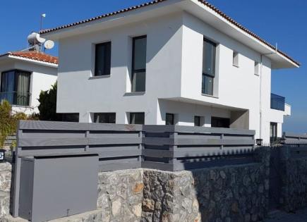 Villa for 620 899 euro in Alsancak, Cyprus