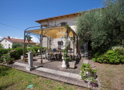 Villa per 355 000 euro a Passignano sul Trasimeno, Italia