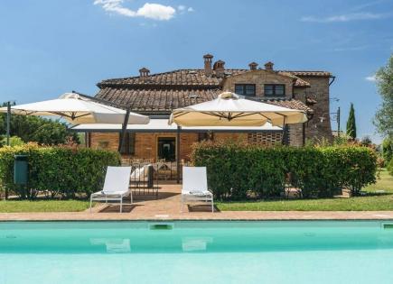 Casa lucrativa para 1 700 000 euro en Montalcino, Italia