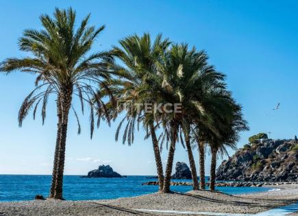 Villa for 3 200 000 euro in Almunecar, Spain