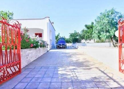 Villa for 210 000 euro in Lecce, Italy