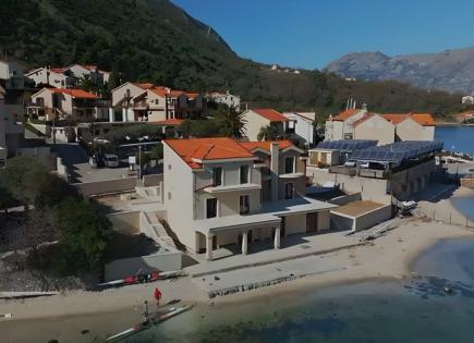 Villa for 5 500 000 euro in Prcanj, Montenegro