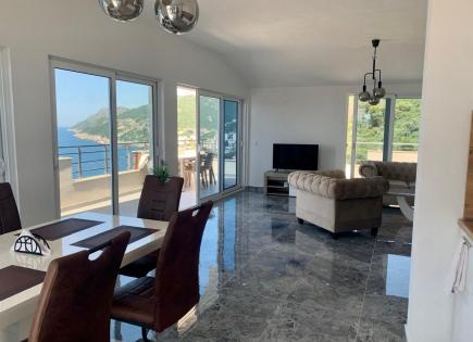 Wohnung für 250 000 euro in Dobra Voda, Montenegro