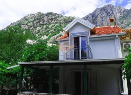 Casa per 230 000 euro a Kotor, Montenegro