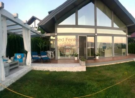 Casa per 450 000 euro a Tivat, Montenegro