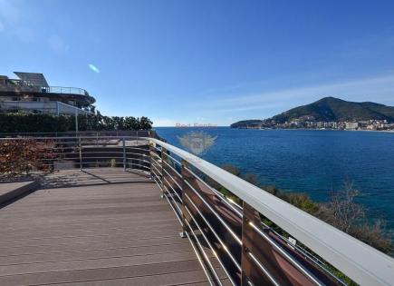 Piso para 1 570 000 euro en Budva, Montenegro
