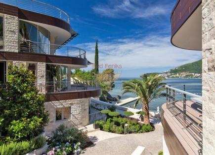 Flat for 1 050 000 euro in Budva, Montenegro