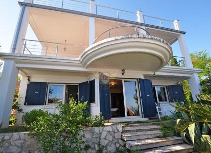 Haus für 699 000 euro in Herceg-Novi, Montenegro