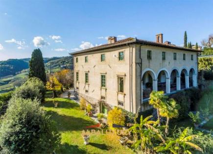 Villa for 3 900 000 euro in Lucca, Italy