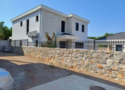 Casa para 750 000 euro en Krimovica, Montenegro