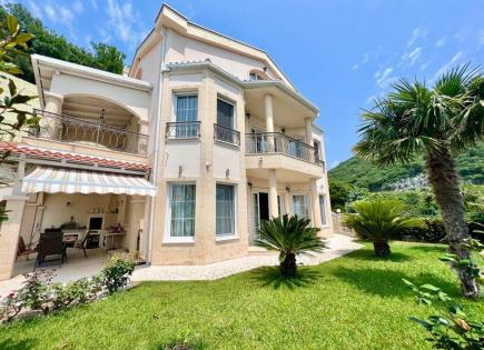 Villa para 1 490 000 euro en Rezevici, Montenegro