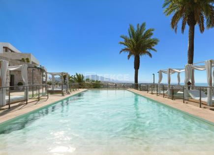 Appartamenti per 1 375 000 euro a Estepona, Spagna