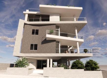 Apartment for 400 000 euro in Agios Athanasios, Cyprus