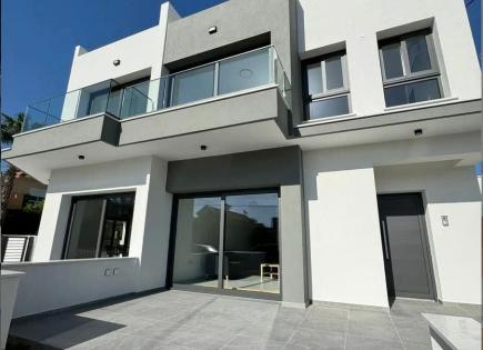 Casa para 3 000 euro por mes en Germasogeia, Chipre