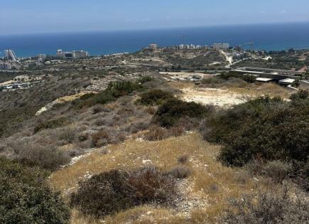 Land for 796 000 euro in Agios Tychon, Cyprus