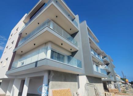 Commercial apartment building for 2 300 000 euro in Limassol, Cyprus