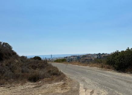 Land for 1 100 000 euro in Agios Athanasios, Cyprus