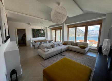 Wohnung für 340 000 euro in Dobra Voda, Montenegro