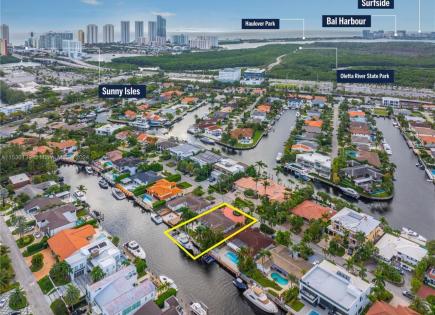 Land for 2 683 382 euro in Miami, USA