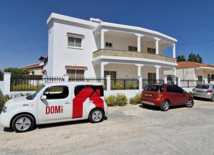 House for 600 000 euro in Aradippou, Cyprus