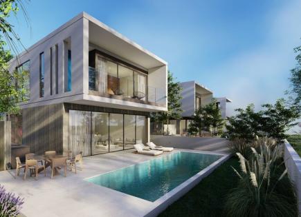 House for 890 000 euro in Paphos, Cyprus