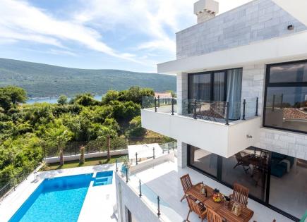 Villa para 1 300 000 euro en Denovici, Montenegro