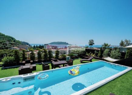 Apartment for 1 200 000 euro in Budva, Montenegro