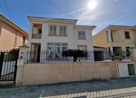 Maison pour 1 800 Euro par mois à Strovolos, Chypre