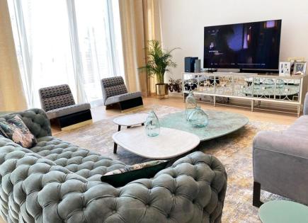 Stadthaus für 3 291 561 euro in Abu Dhabi, VAE