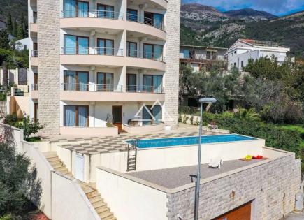 Flat for 245 000 euro in Petrovac, Montenegro