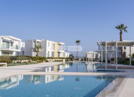 Flat for 699 000 euro in Paphos, Cyprus