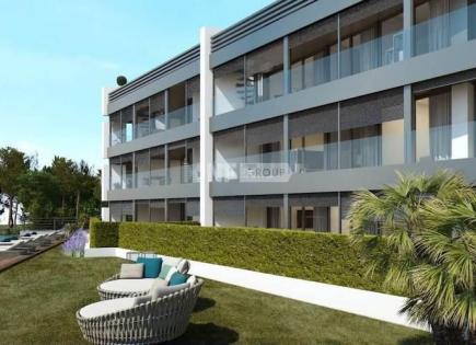 Flat for 1 032 000 euro in Platja D'Aro, Spain