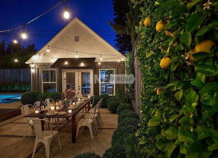 House for 1 995 442 euro in Los Angeles, USA