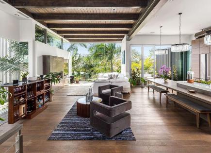 House for 3 448 660 euro in Los Angeles, USA