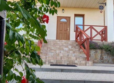 Cottage for 230 000 euro in Belarus