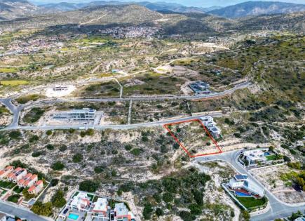 Land for 2 000 000 euro in Mouttagiaka, Cyprus